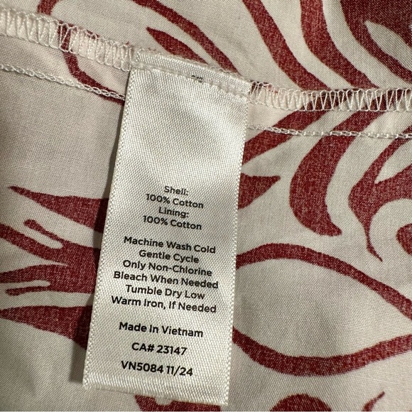 NWT Talbots Modern Poplin Fit & Flare Dress in White/Sangria Bohemian Medallion - Picture 11 of 16